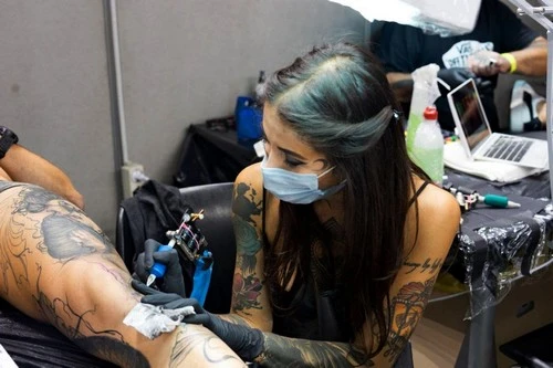 Tatuatrice in occasione di Torino Tattoo Convention